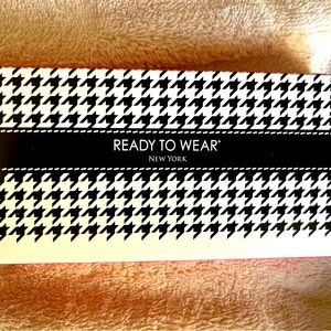 *NEW!* Ready to Wear New York Ultimate Couture Compact & Deluxe Face Brush